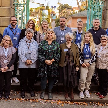 Staff a Cadeirydd Mantell